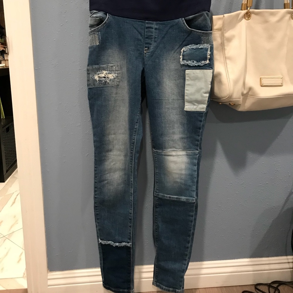 Zara Stylish Patch Jeans